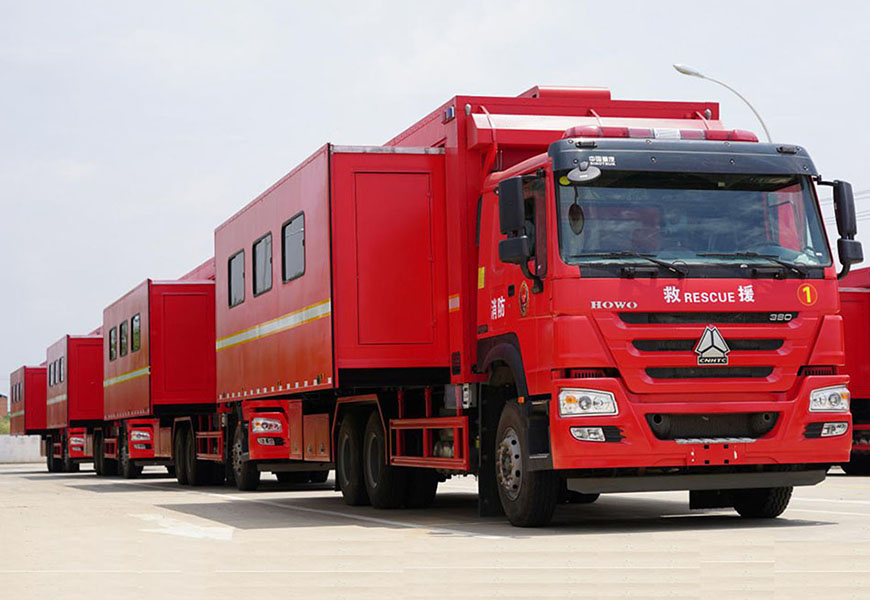 重汽后雙橋宿營車